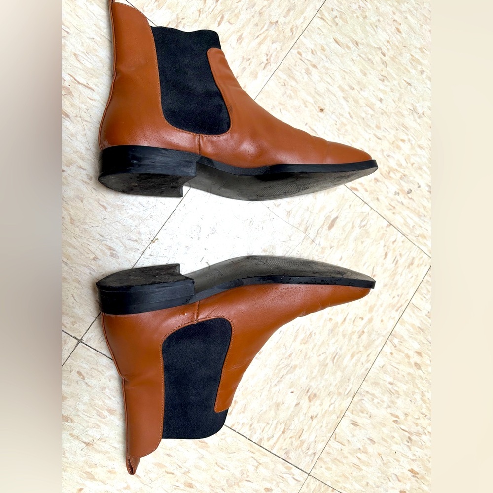 Everlane Italian Leather Square Toe Chelsea Boots in Peanut Size 8.5